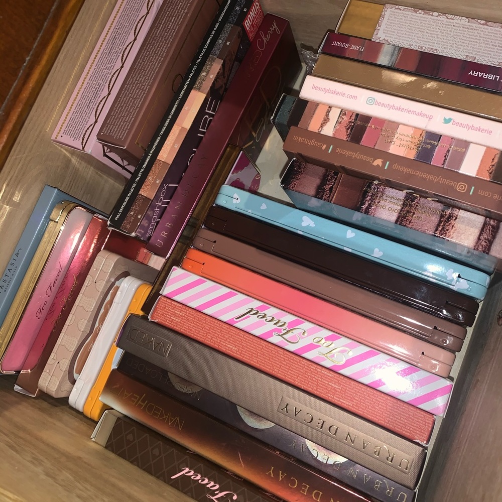 **Authentic**Too faced, Urban Decay, Anastasia BH!